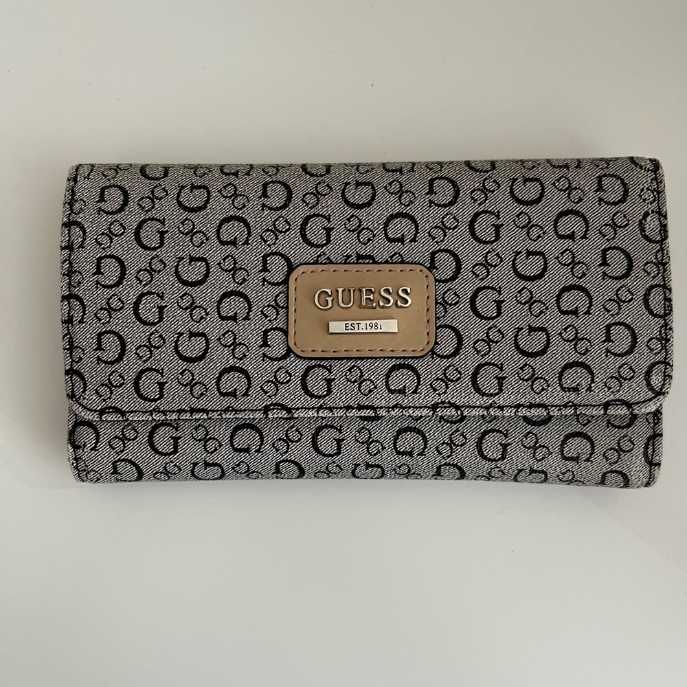 Guess wallet